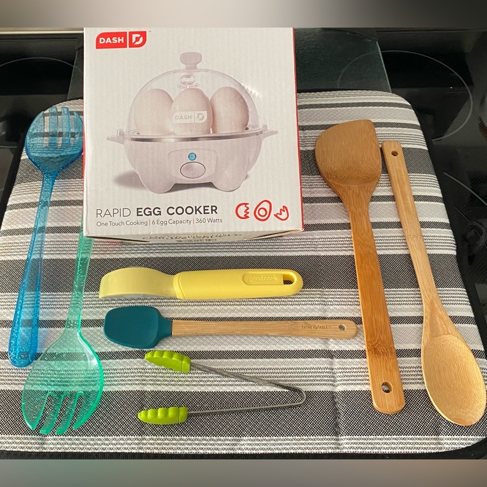 DASH RAPID EGG-COOKER- CUISINART KITCHEN MAT-WITH KITCHEN UTENSILS